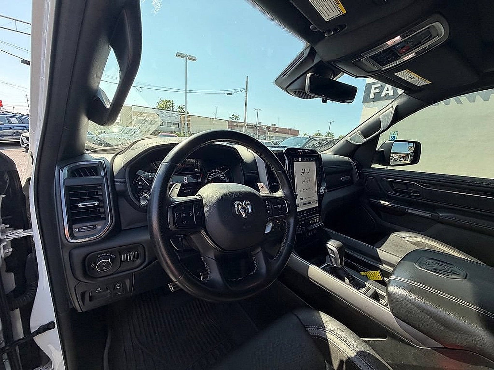2022 RAM 1500 Laramie Crew Cab 4x4 5'7" Box