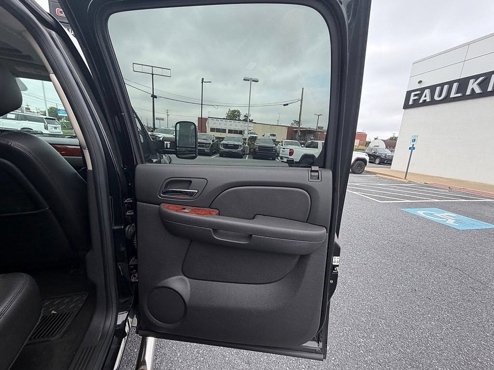 2011 Chevrolet Silverado 3500 HD DRW LTZ