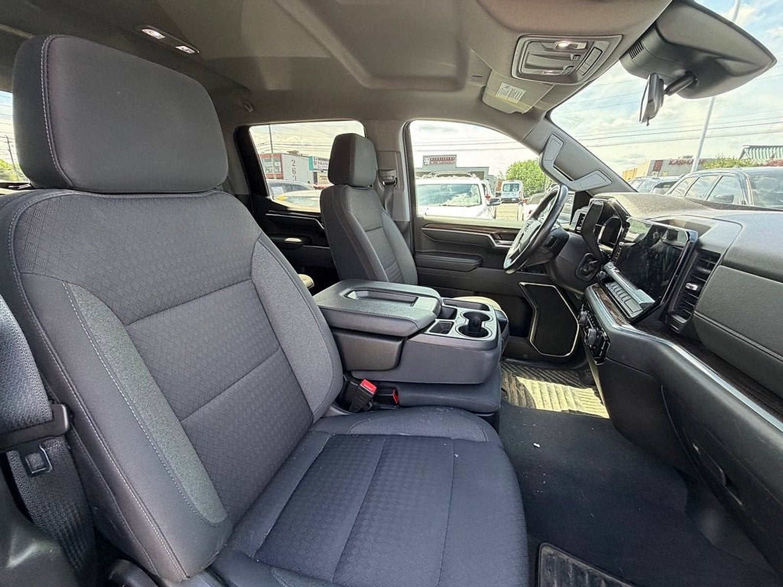2022 Chevrolet Silverado 1500 LT (2FL)