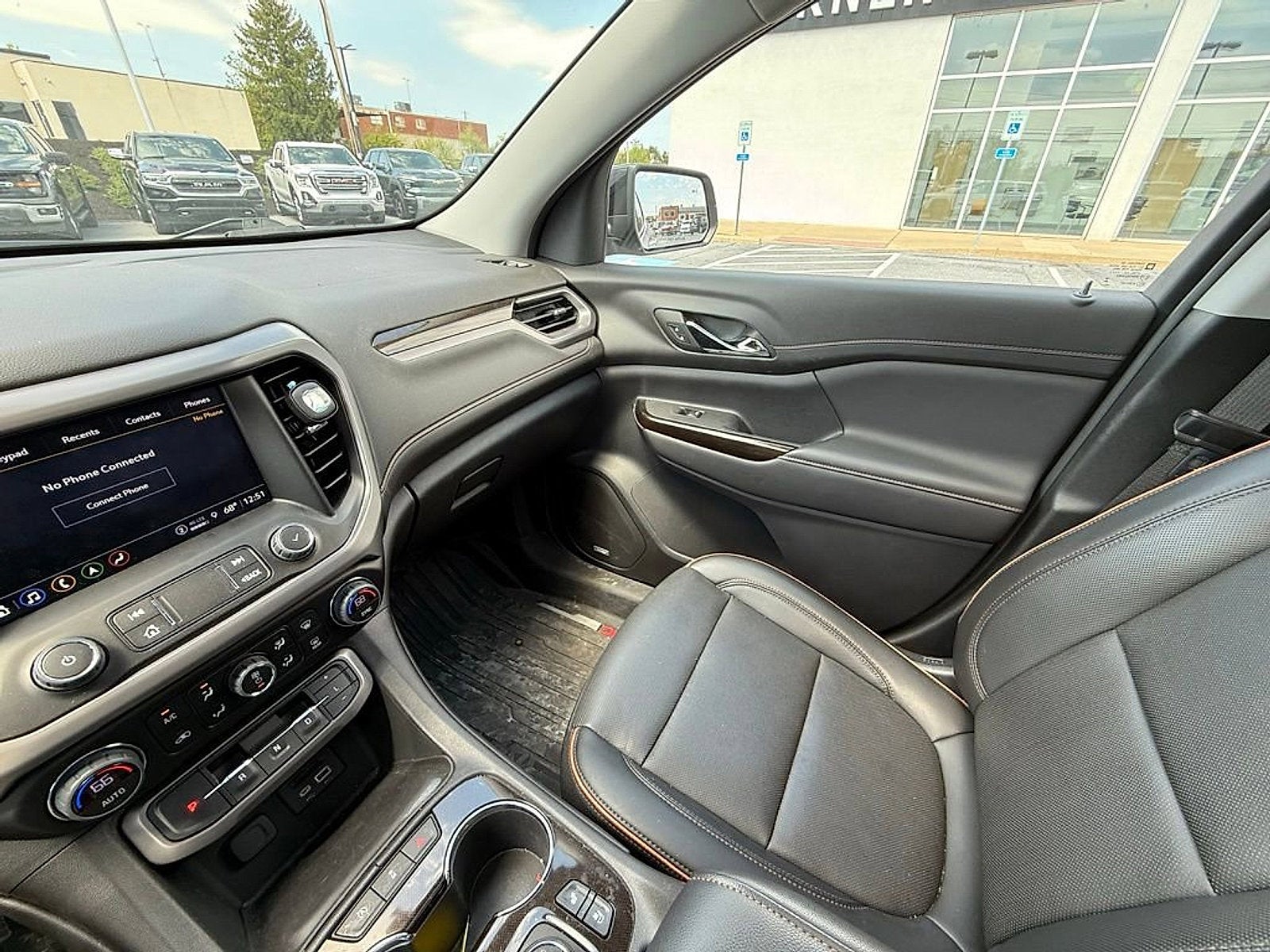 2023 GMC Acadia AT4
