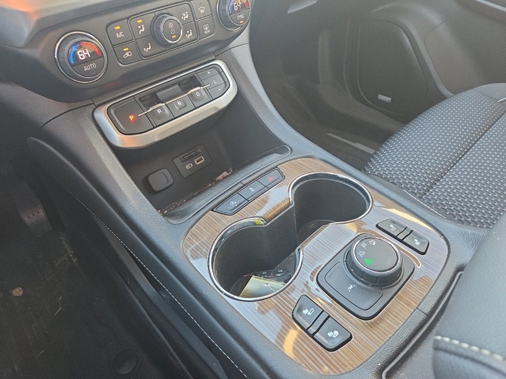 2023 GMC Acadia SLE