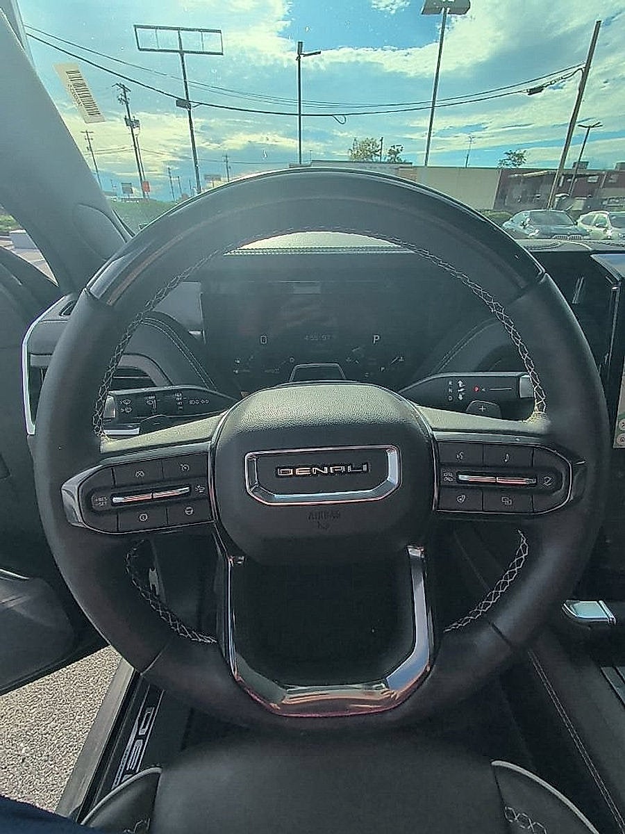 2025 GMC Yukon Denali Ultimate