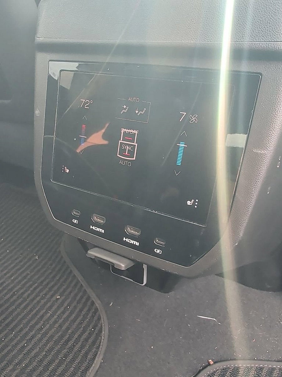2025 GMC Yukon Denali Ultimate