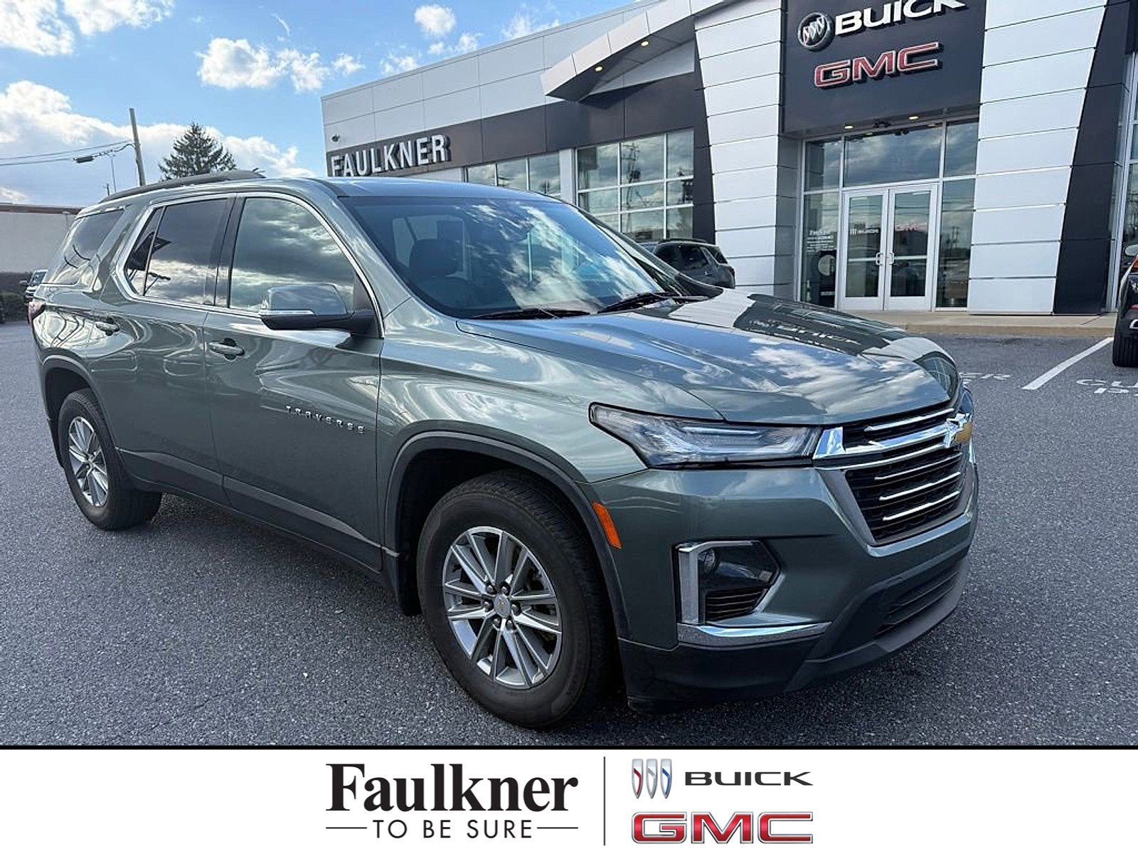 2023 Chevrolet Traverse LT Leather