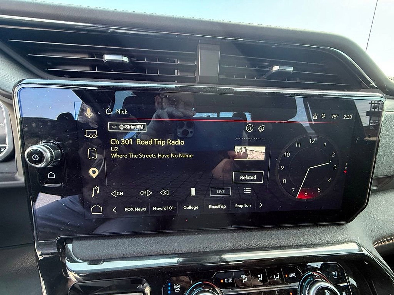 2023 GMC Sierra 1500 AT4