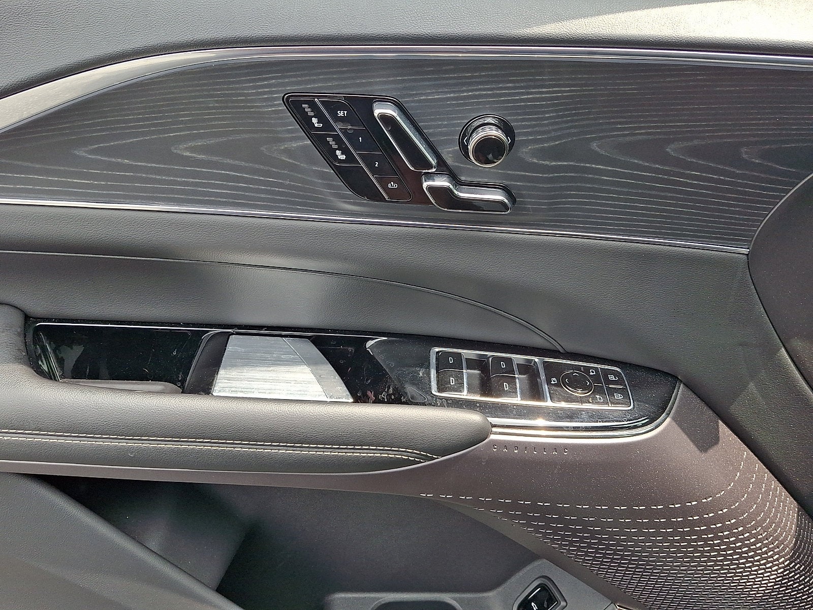 2024 Cadillac LYRIQ Sport 1