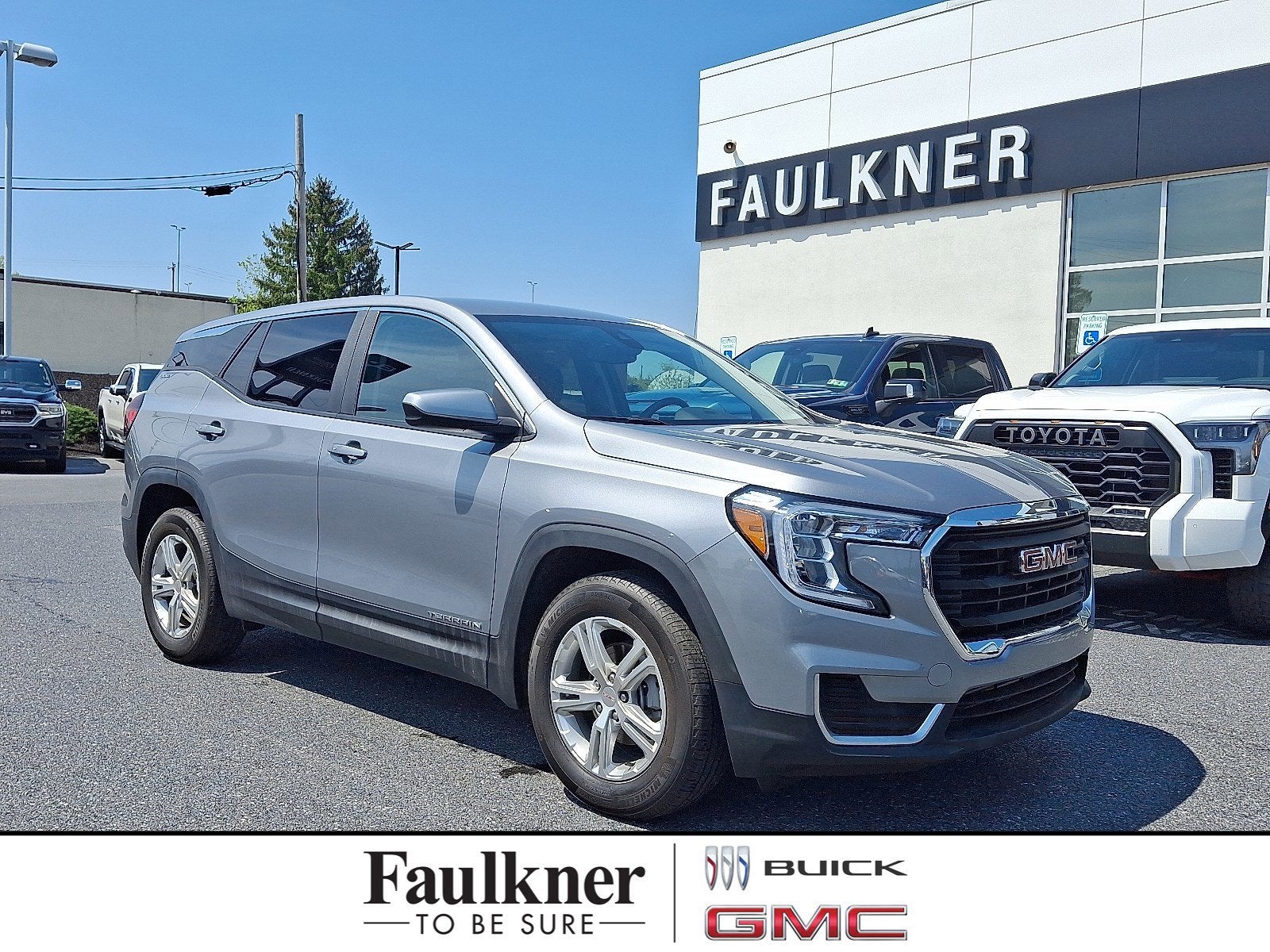 2024 GMC Terrain SLE