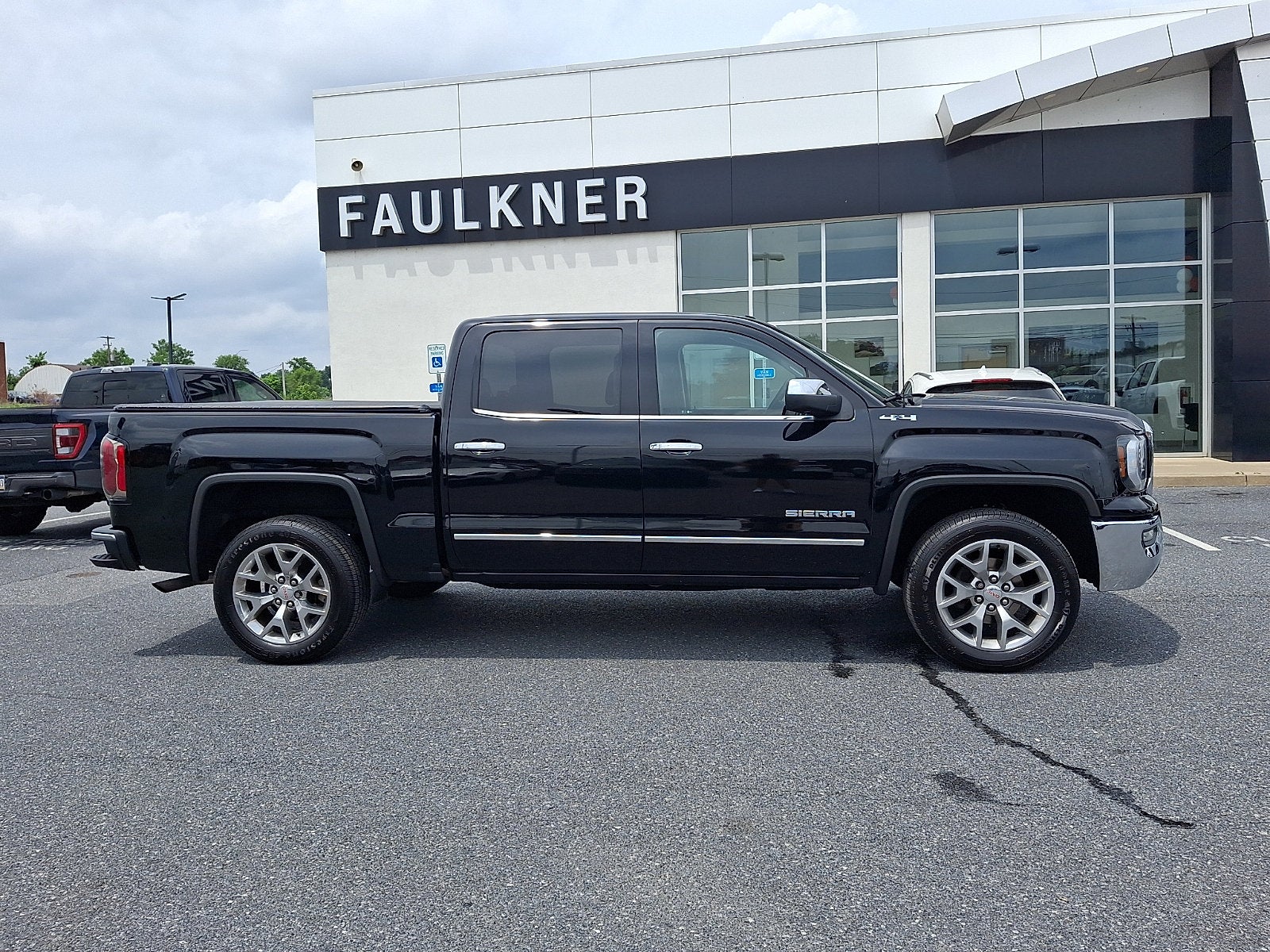 2018 GMC Sierra 1500 SLT
