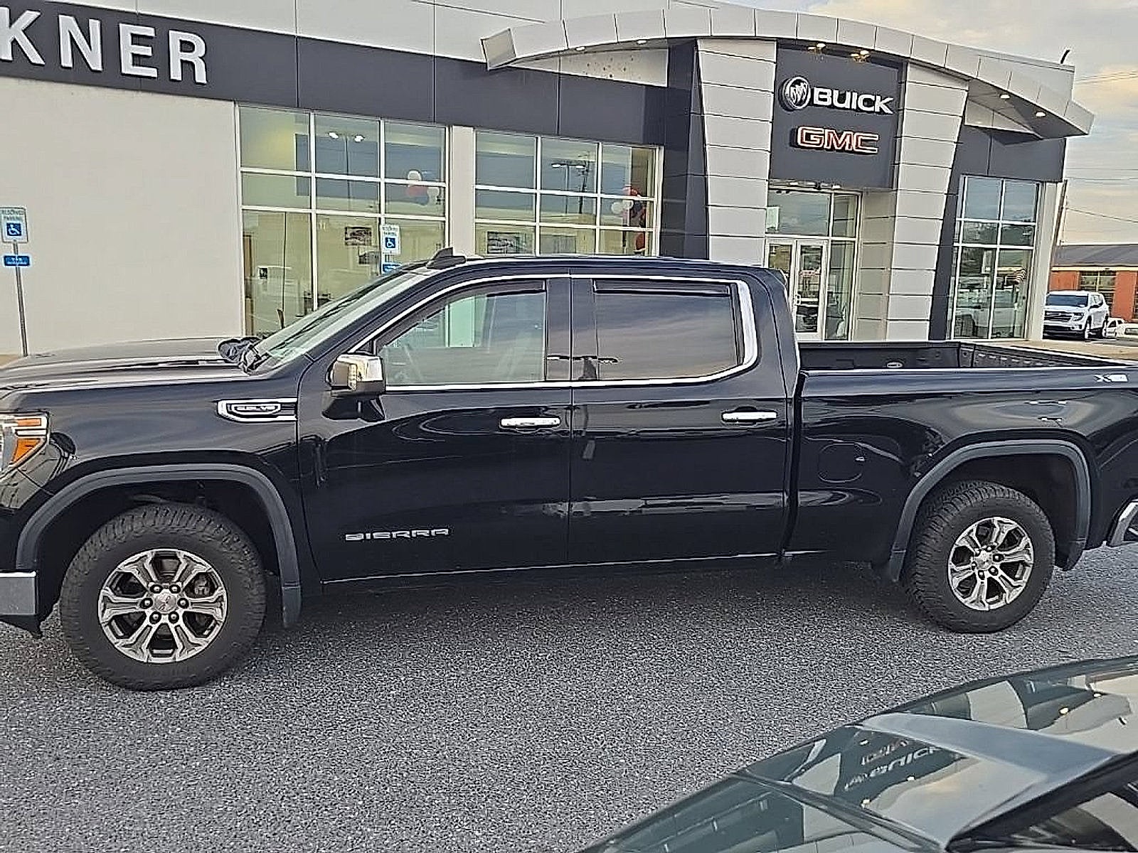 2020 GMC Sierra 1500 SLT