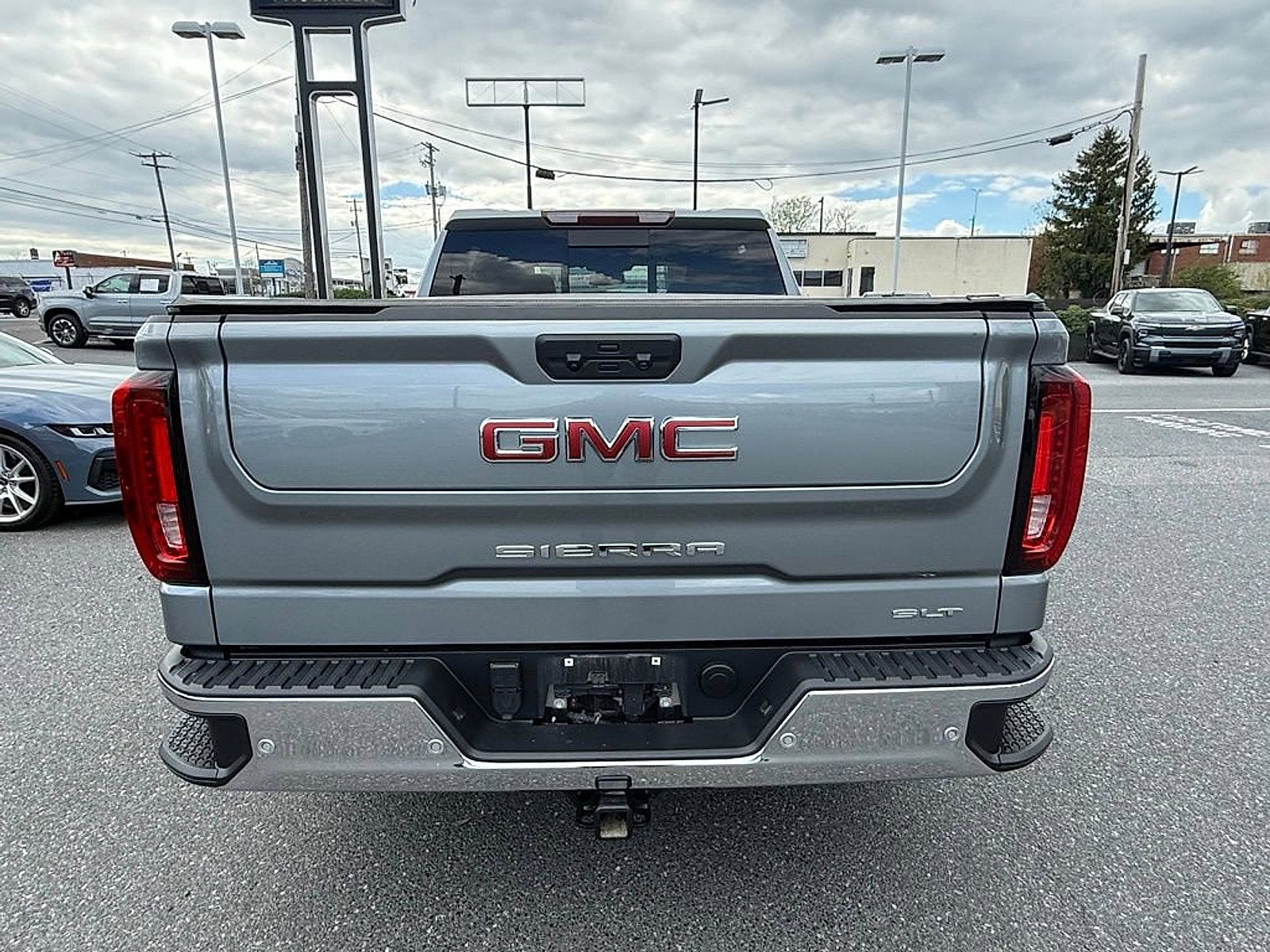 2024 GMC Sierra 1500 SLT