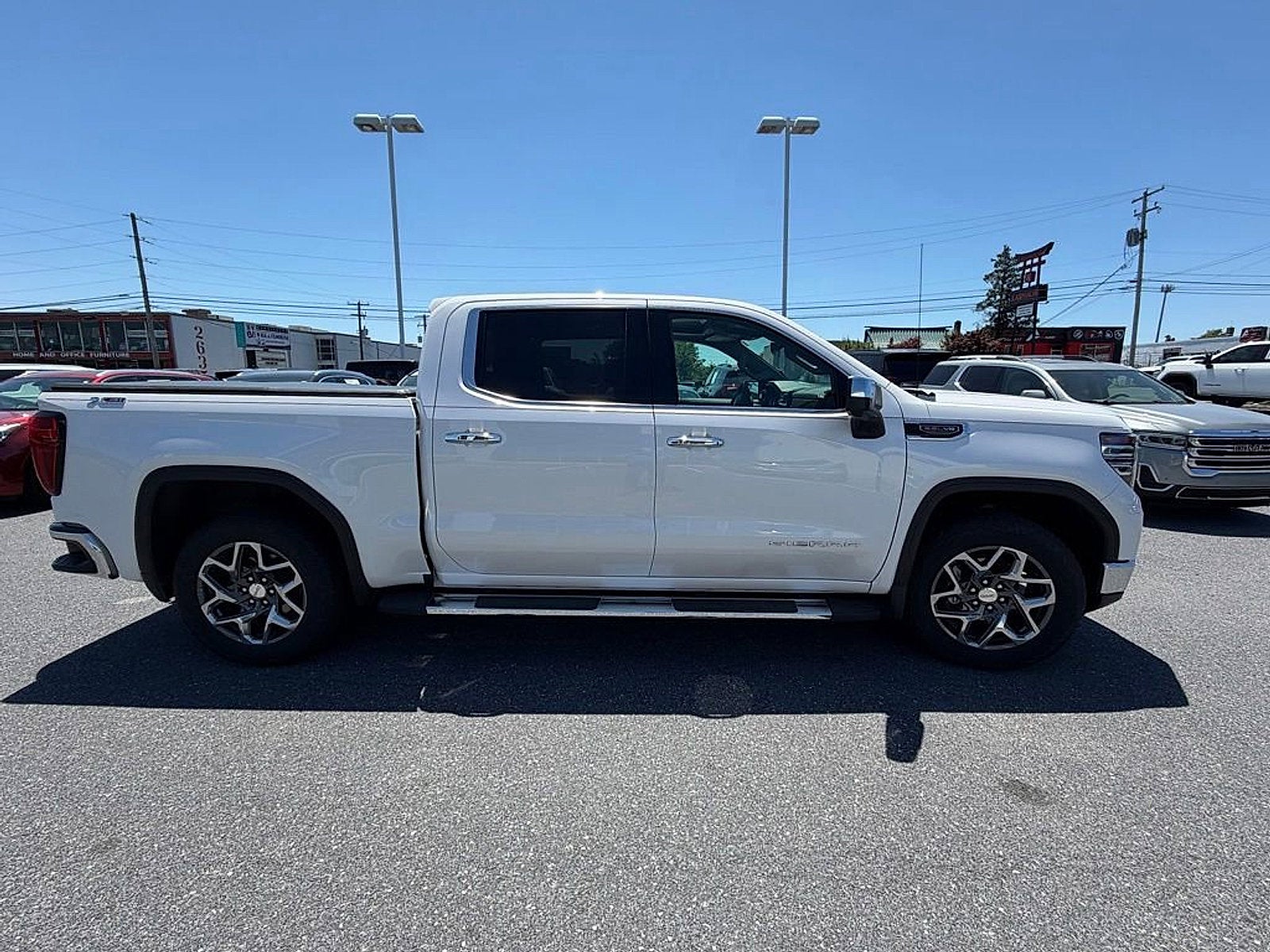 2023 GMC Sierra 1500 SLT