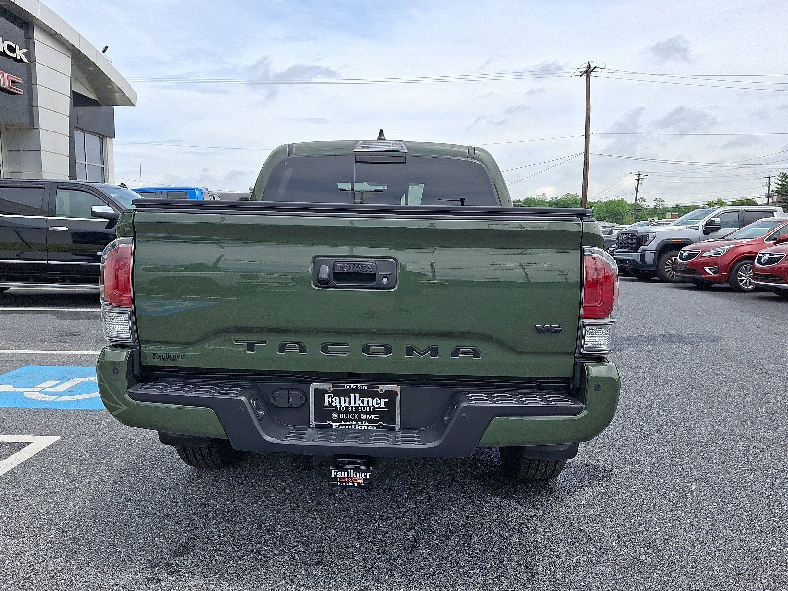 2022 Toyota Tacoma 4WD SR