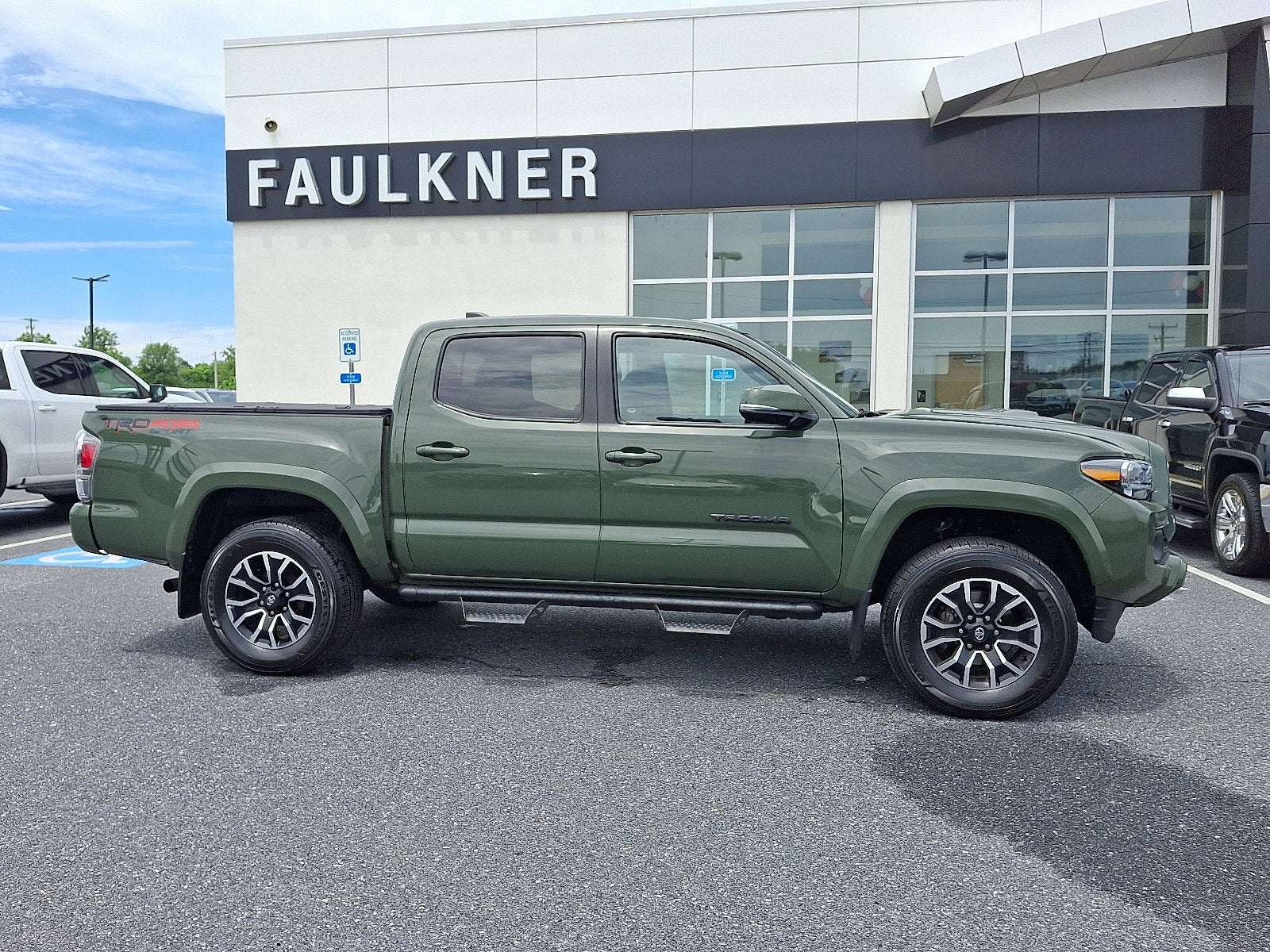 2022 Toyota Tacoma 4WD SR