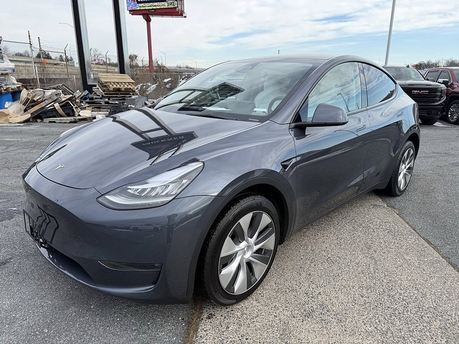 2023 Tesla Model Y Long Range