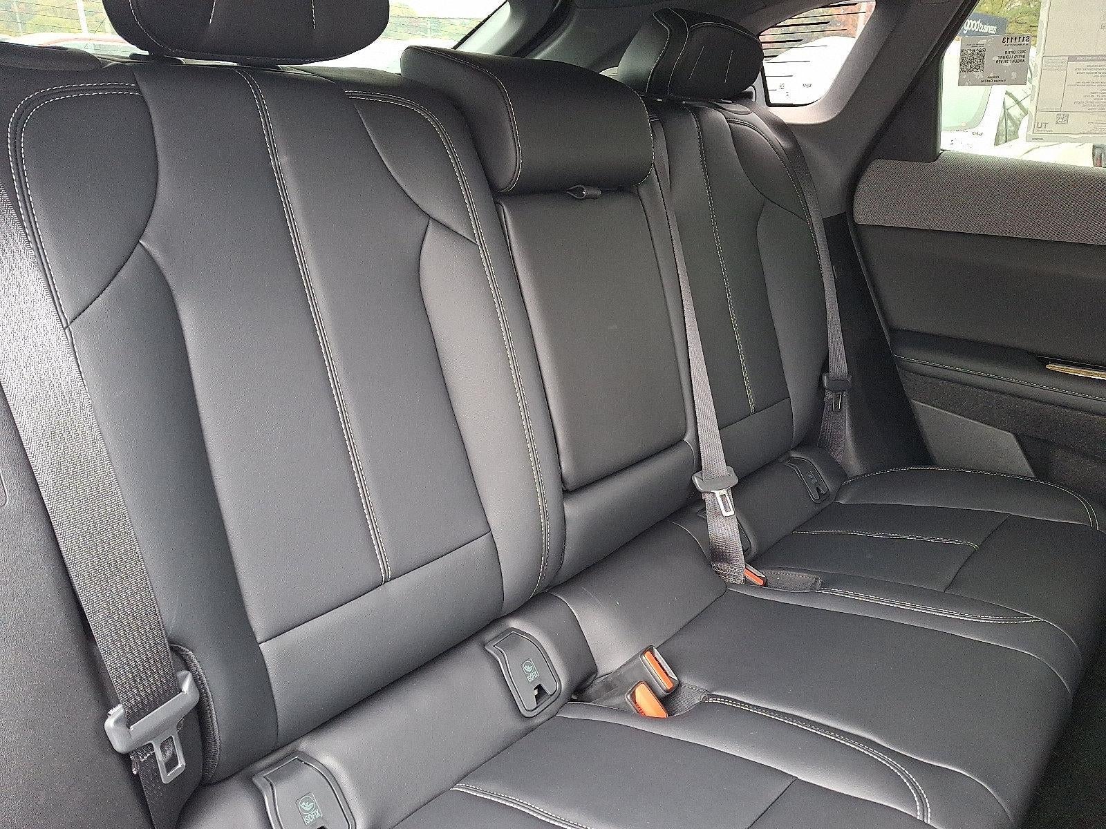 2027 Cadillac OPTIQ 4dr Luxury