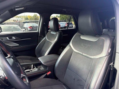 2025 Ford Explorer ST RWD