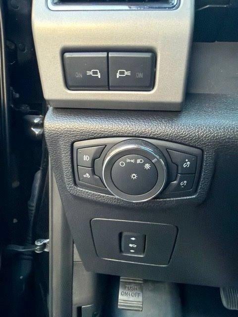 2017 Ford F-150 Lariat 4WD SuperCrew 5.5' Box