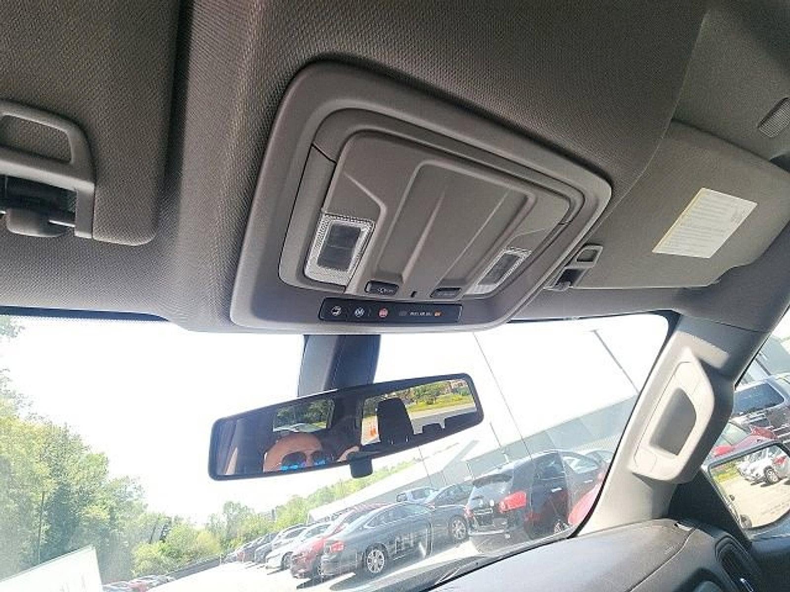 2021 Chevrolet Silverado 1500 Crew Cab Short Box 4-Wheel Drive Custom