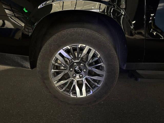 2025 Chevrolet Suburban 4WD Z71