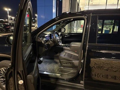 2025 Chevrolet Suburban 4WD Z71