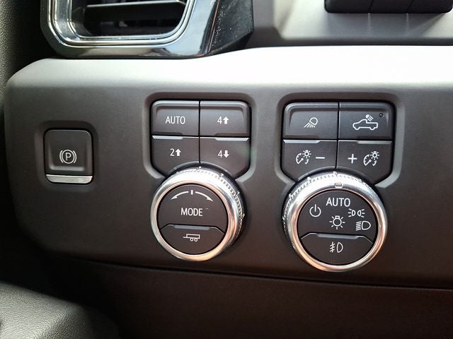 2023 GMC Sierra 1500 AT4 **LOW MILES**