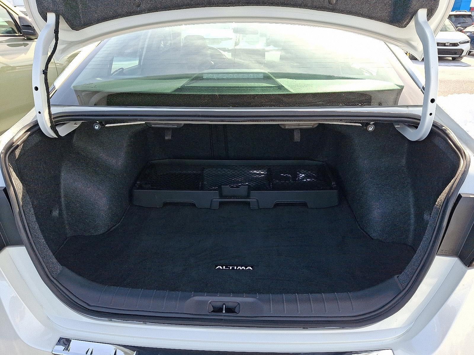 2023 Nissan Altima 2.0 SR Sedan