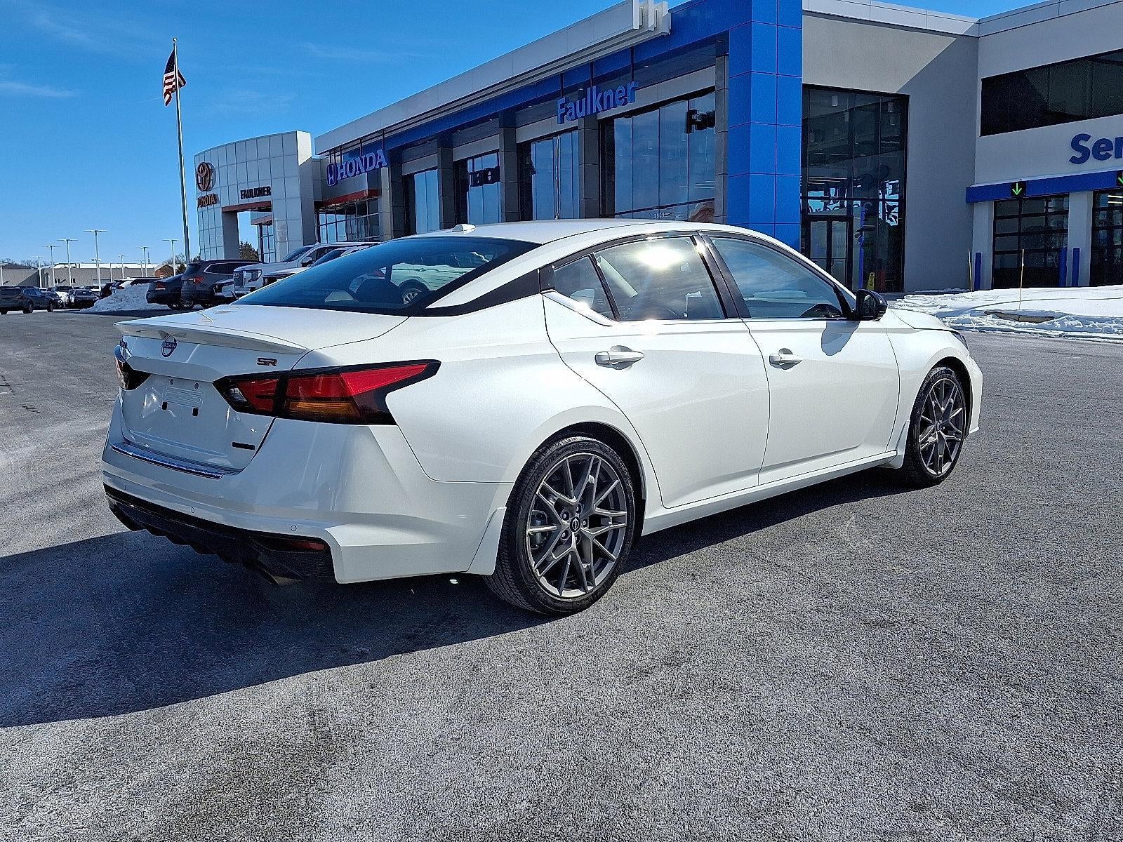 2023 Nissan Altima 2.0 SR Sedan
