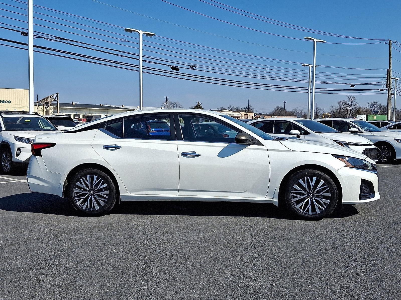 2023 Nissan Altima 2.5 SV AWD Sedan