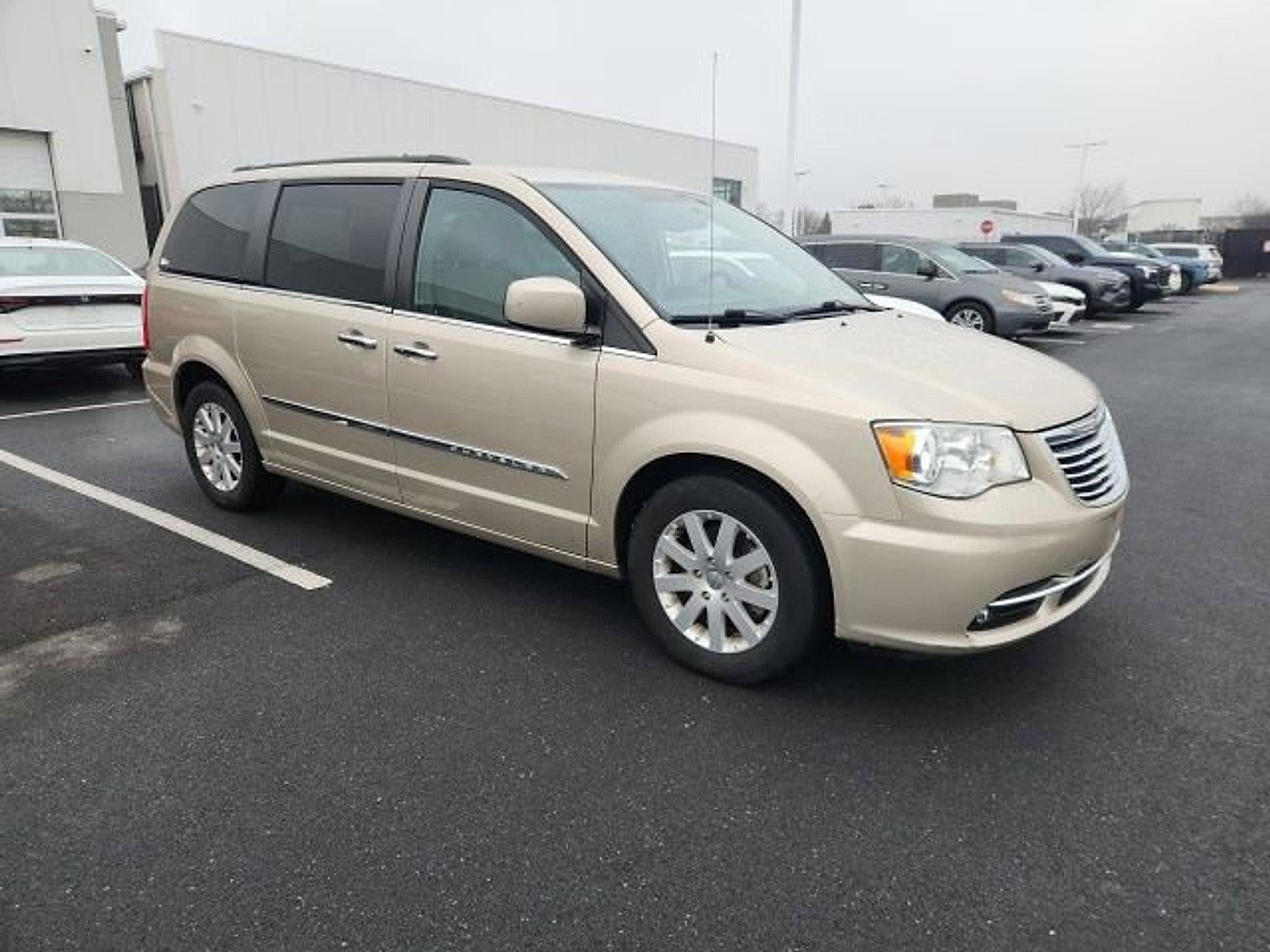 2016 Chrysler Town & Country 4dr Wgn Touring