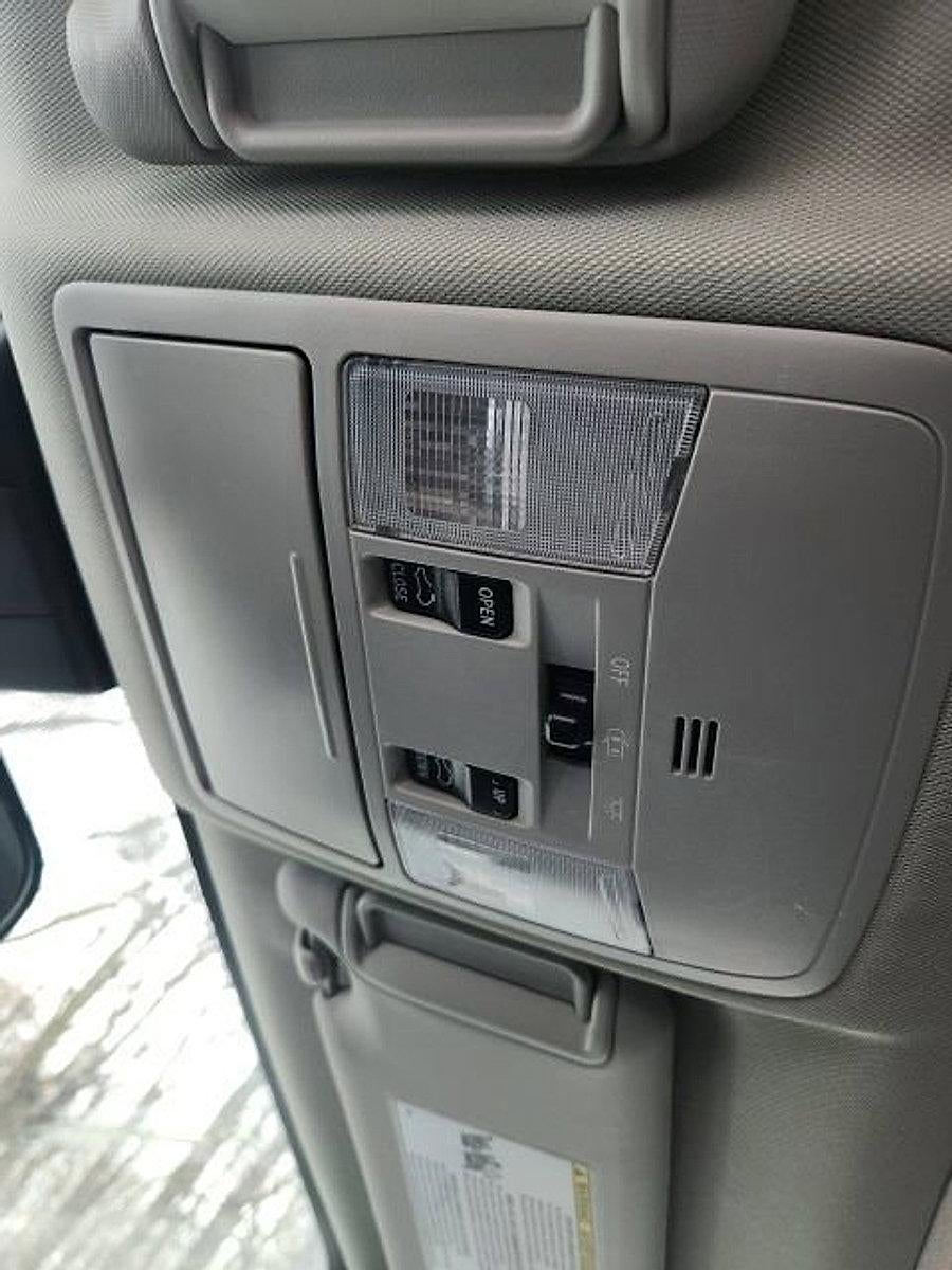 2017 Toyota RAV4 XLE AWD (Natl)