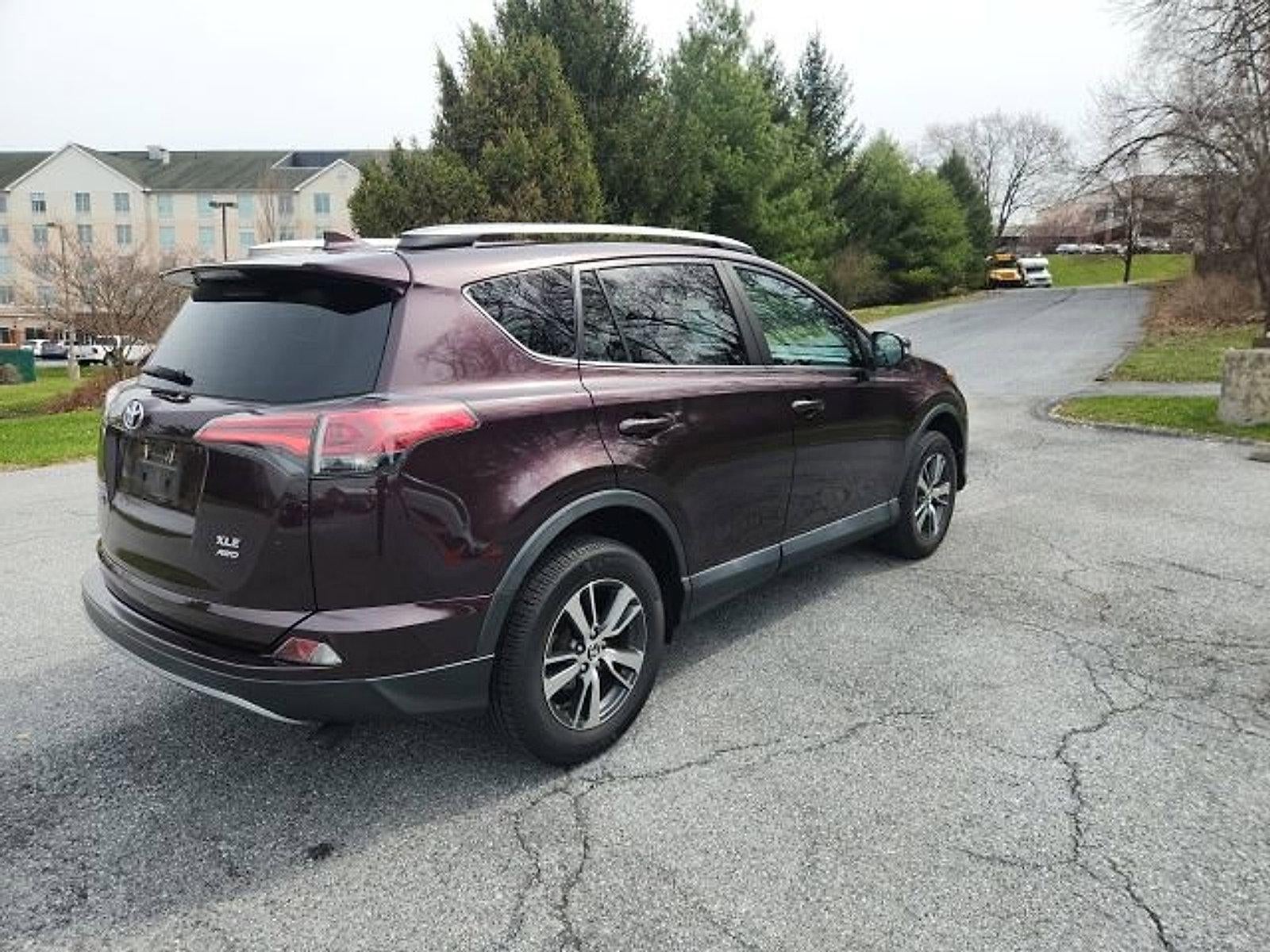 2017 Toyota RAV4 XLE AWD (Natl)