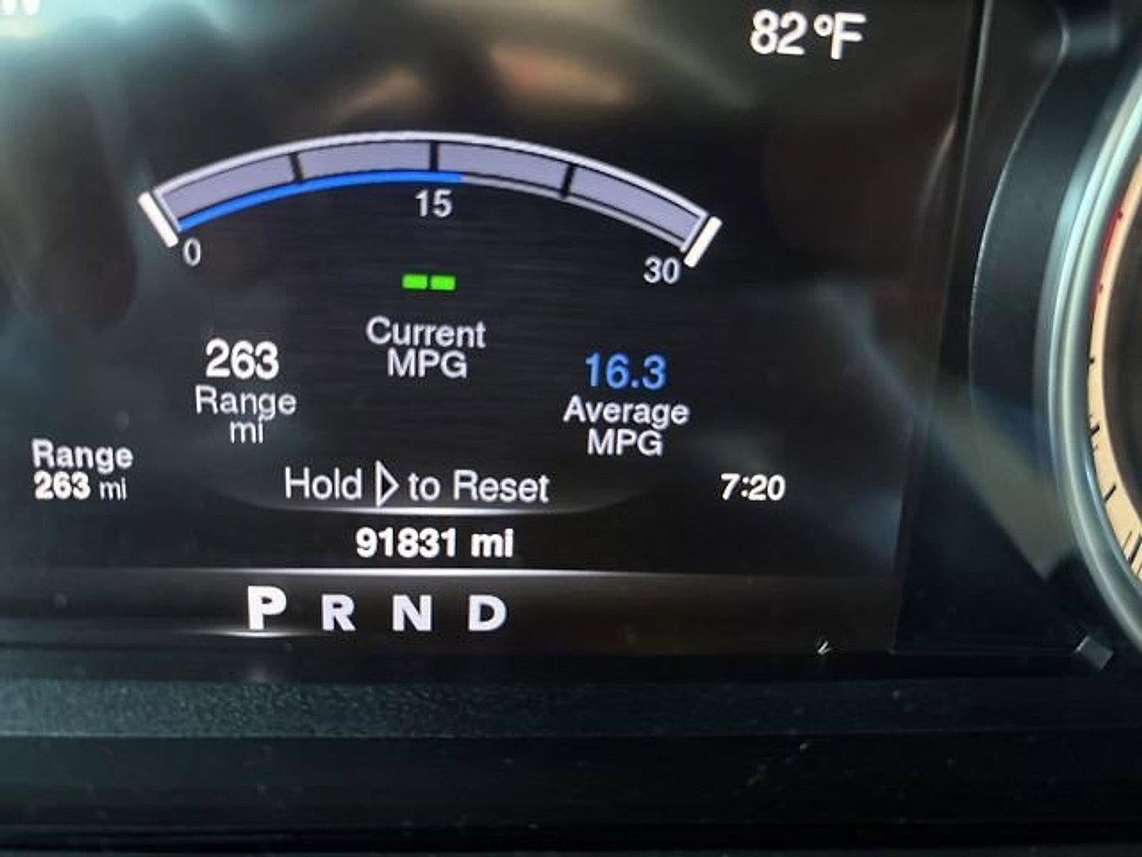 2016 RAM 1500 4WD Crew Cab 5.7 Ft Box Big Horn