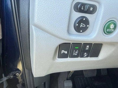 2016 Honda Pilot AWD Touring with DVD Rear Entertainment System and Navigation