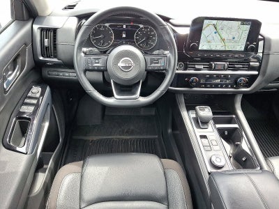 2023 Nissan Pathfinder SL 4WD