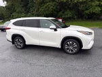 2021 Toyota Highlander XLE **LOW MILES