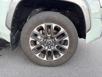 2024 Toyota Tundra 4WD 4WD Limited CrewMax 5.5' Bed (Natl)