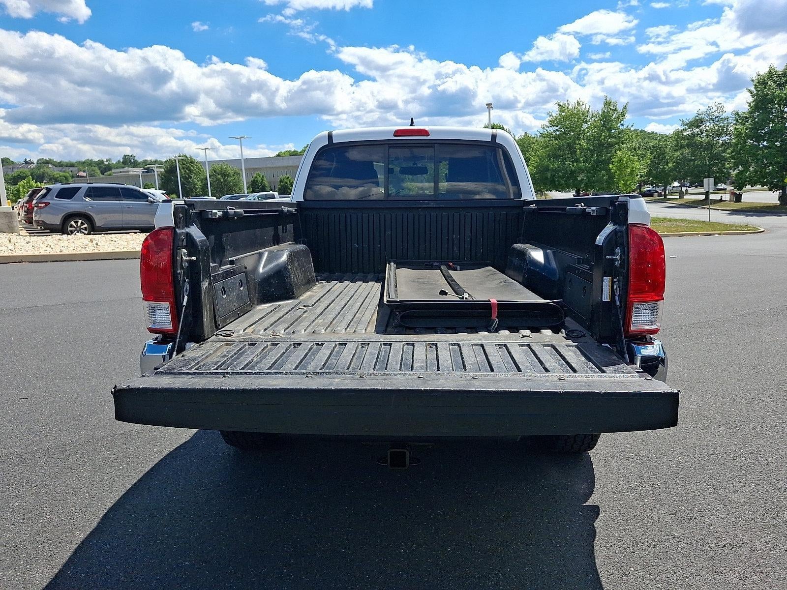 2017 Toyota Tacoma SR5 Access Cab 6' Bed V6 4x4 AT (SE)
