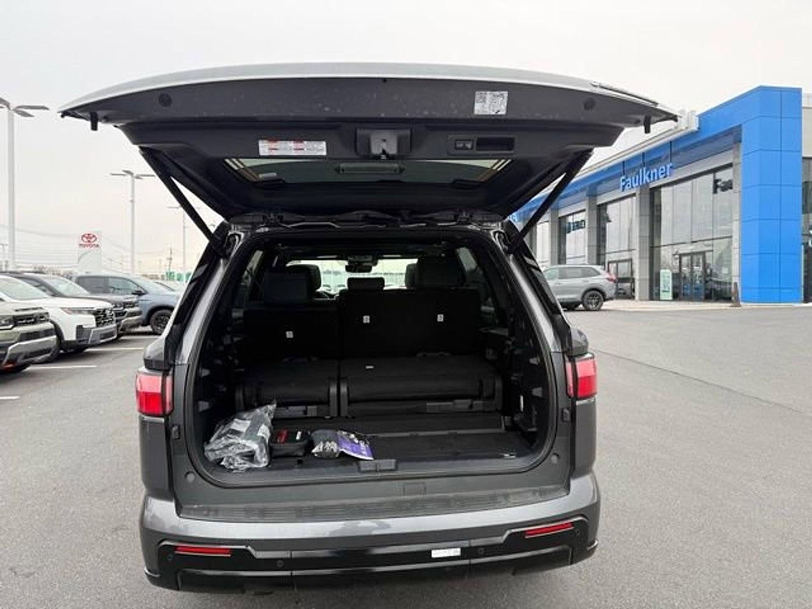 2026 Toyota Sequoia Limited 4WD (SE)