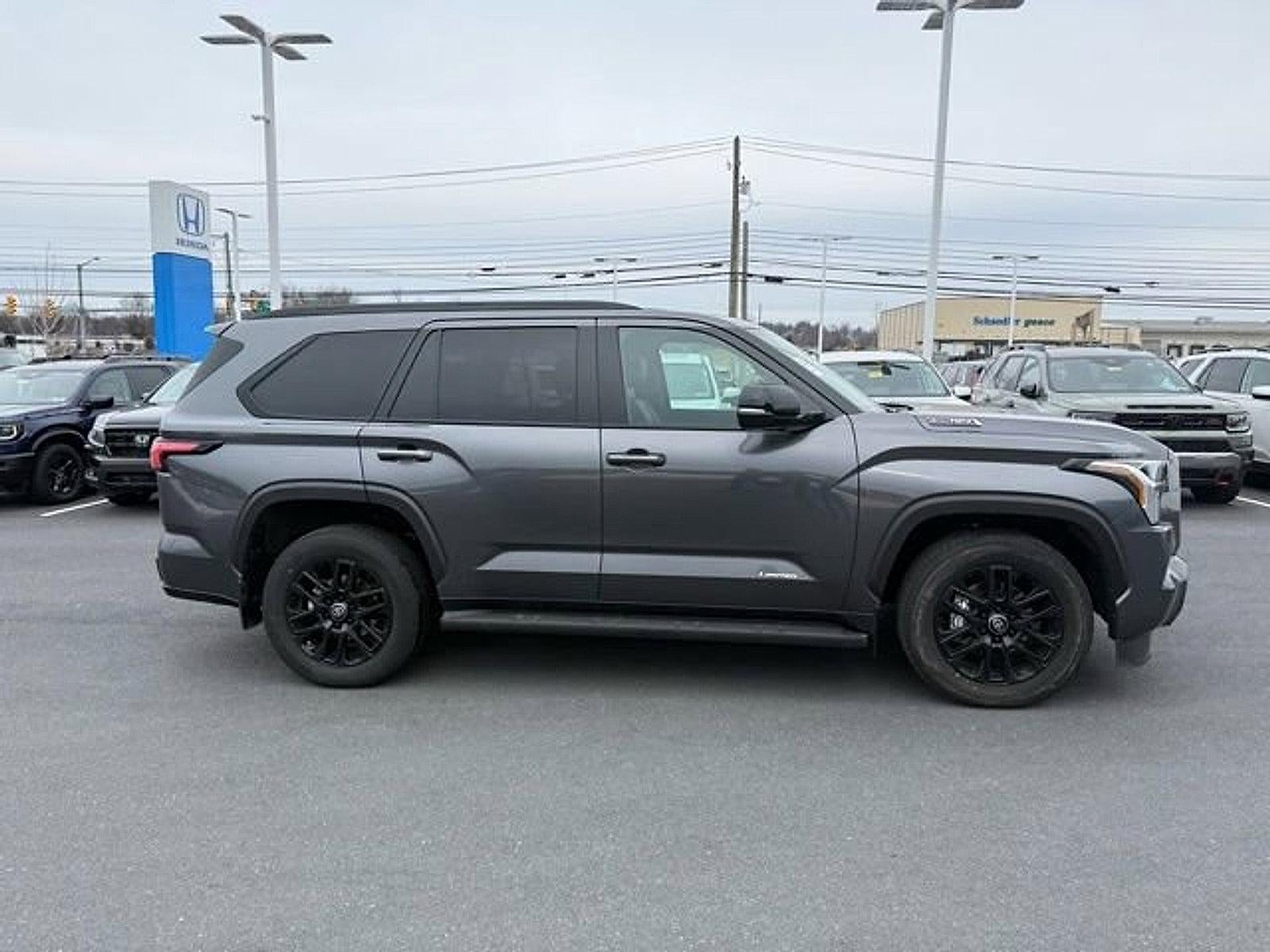 2026 Toyota Sequoia Limited 4WD (SE)