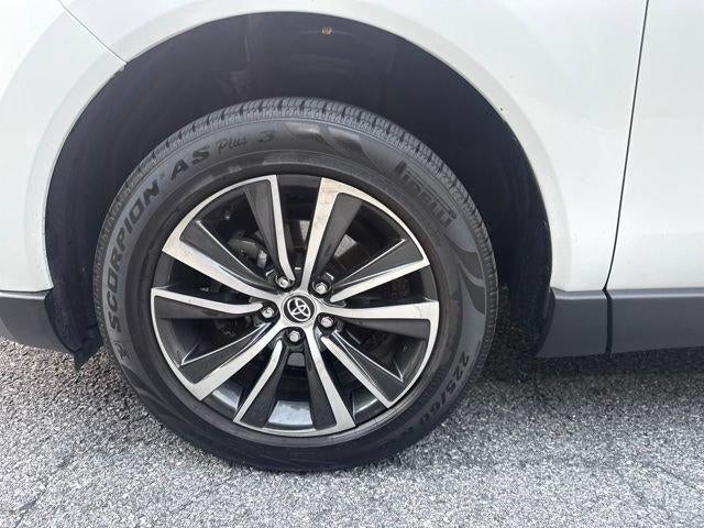 2024 Toyota Venza LE AWD (GS)