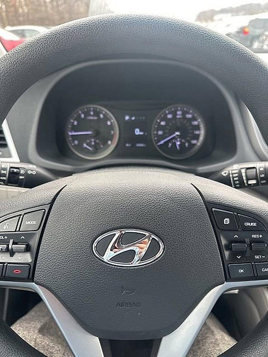 2016 Hyundai TUCSON AWD 4dr SE