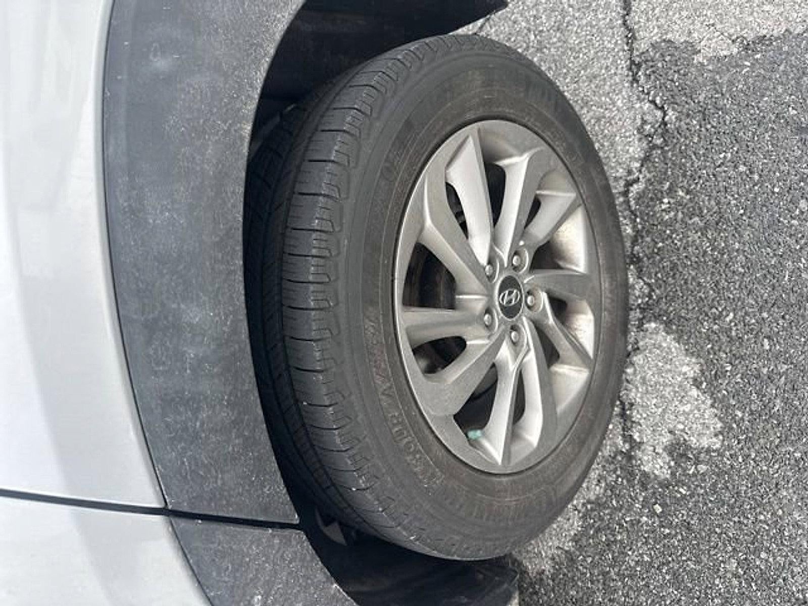 2016 Hyundai TUCSON AWD 4dr SE