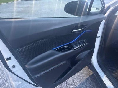 2020 Toyota C-HR XLE FWD (Natl)
