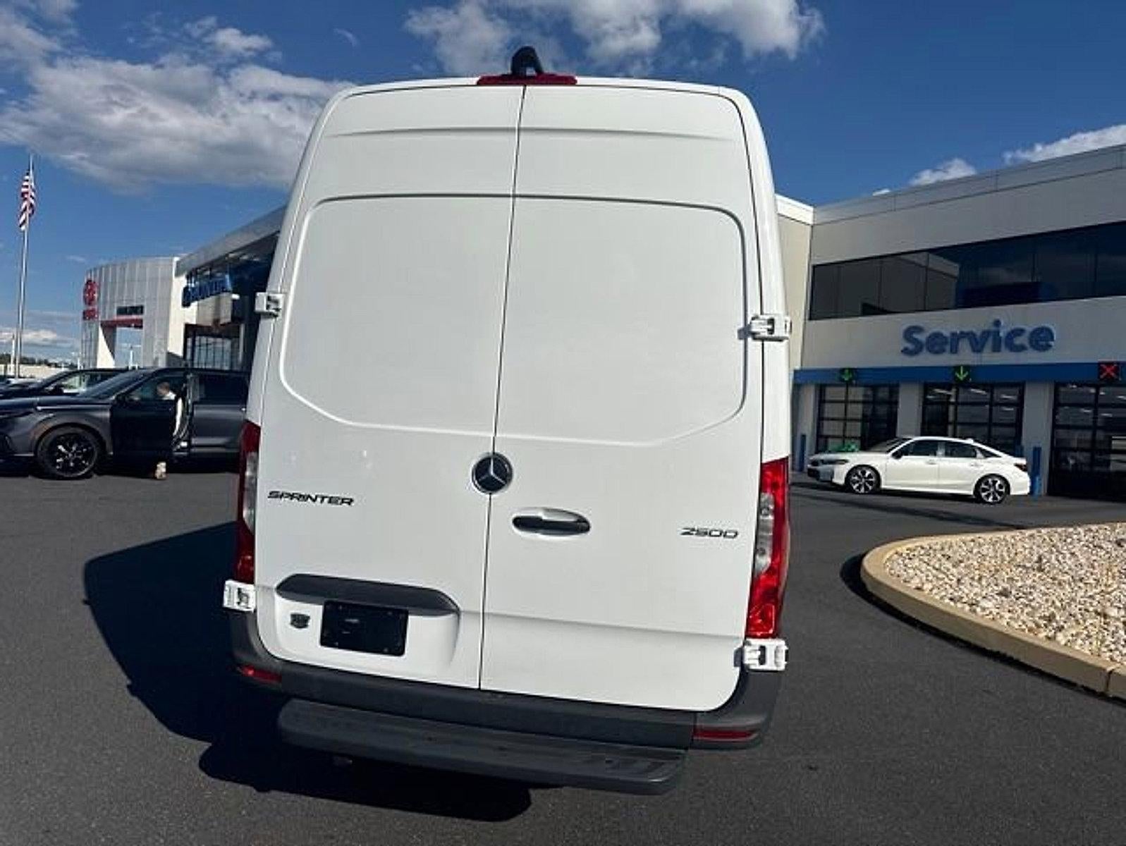2024 Mercedes-Benz Sprinter Crew Van 2500 High Roof I4 Diesel 170" RWD