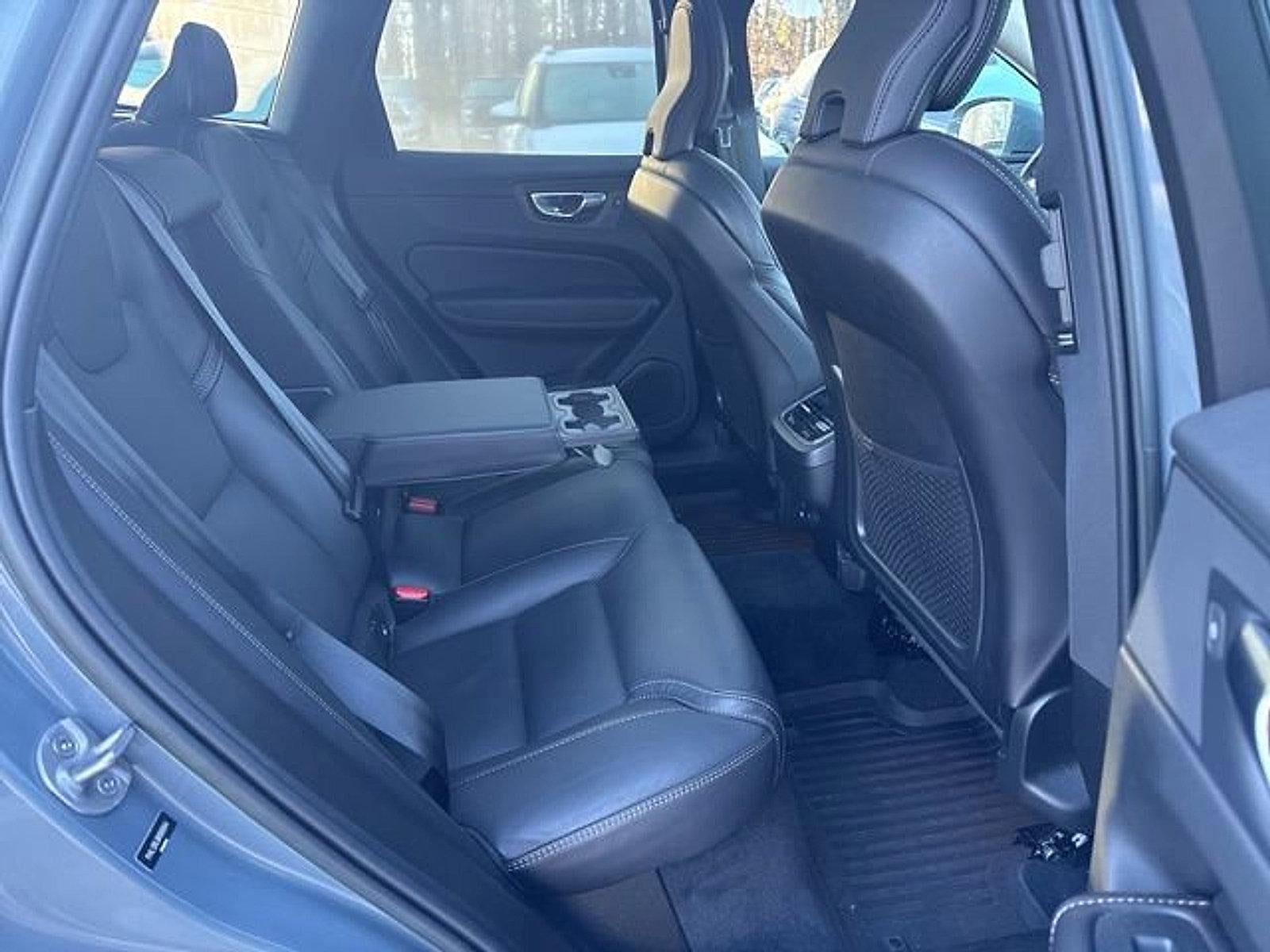 2022 Volvo XC60 B5 AWD Inscription