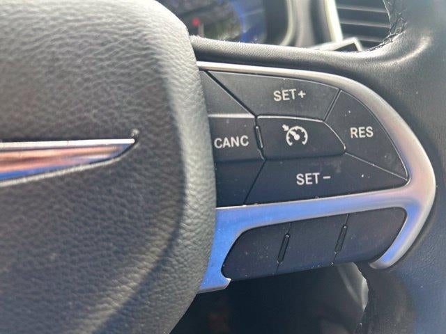 2015 Chrysler 200 4dr Sdn Limited FWD