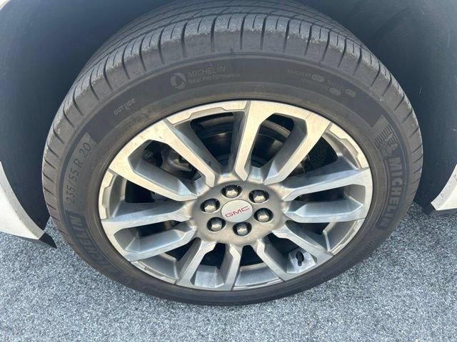 2023 GMC Acadia AWD Denali