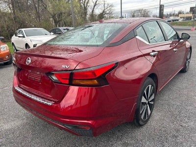 2022 Nissan Altima 2.5 SV Sedan