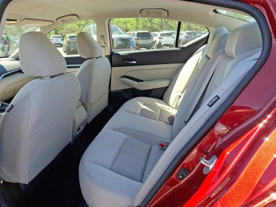 2022 Nissan Altima 2.5 SV Sedan