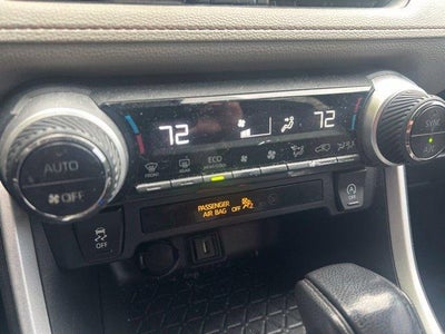 2020 Toyota RAV4 XLE FWD (GS)